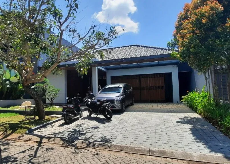 RUMAH KOMPLEK RATNA AGUNG KOTA BARU PARAHYANGAN