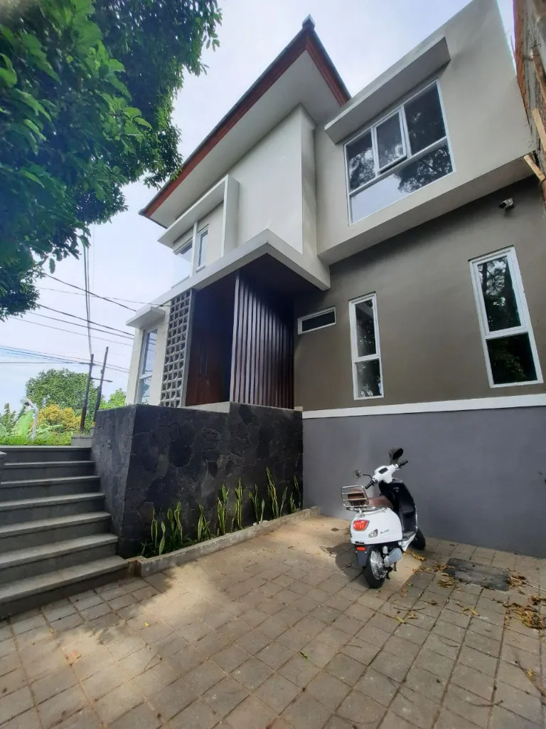 Rumah Komplek Cipta Graha, Kec. Cicendo (salin)