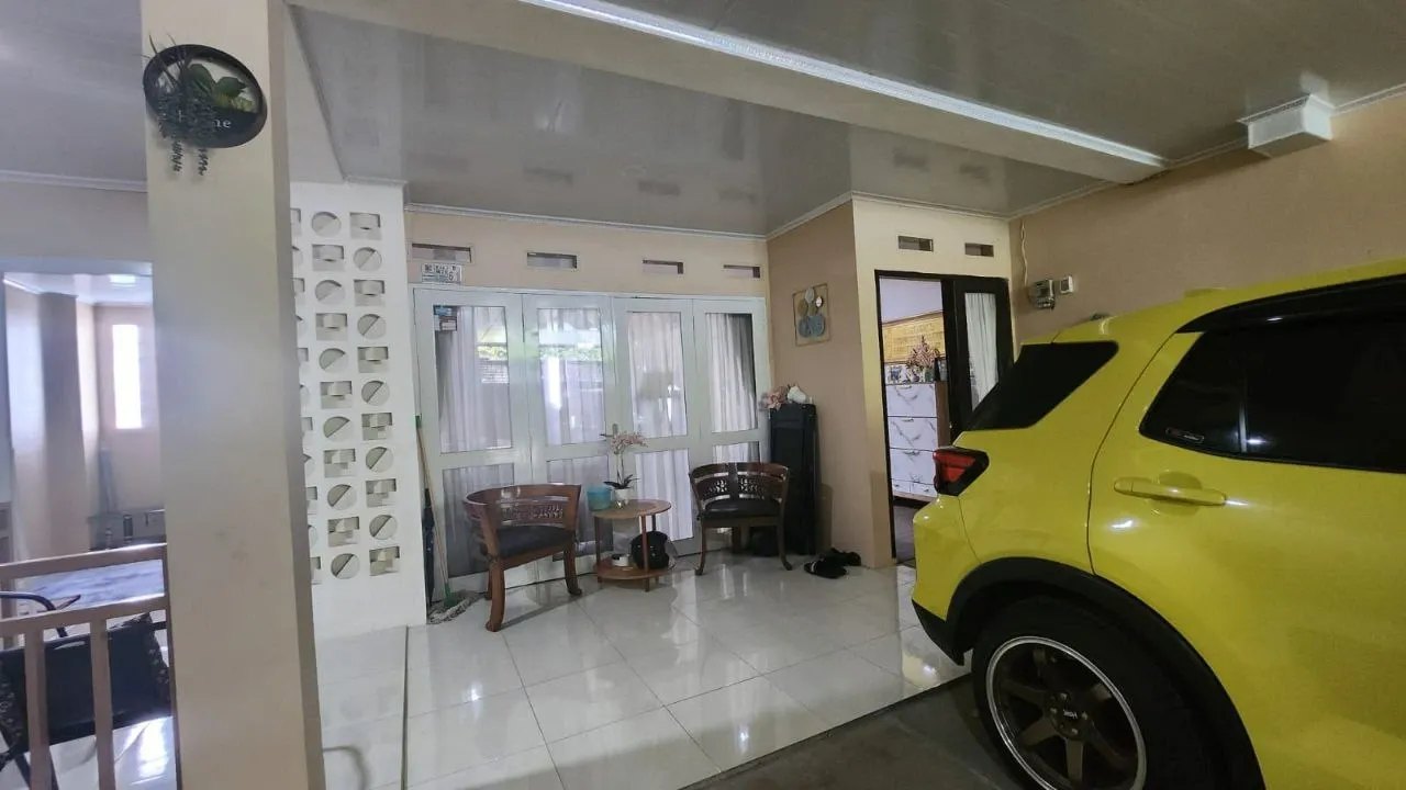 Rumah 3 Lantai, Bojong Koneng Raya