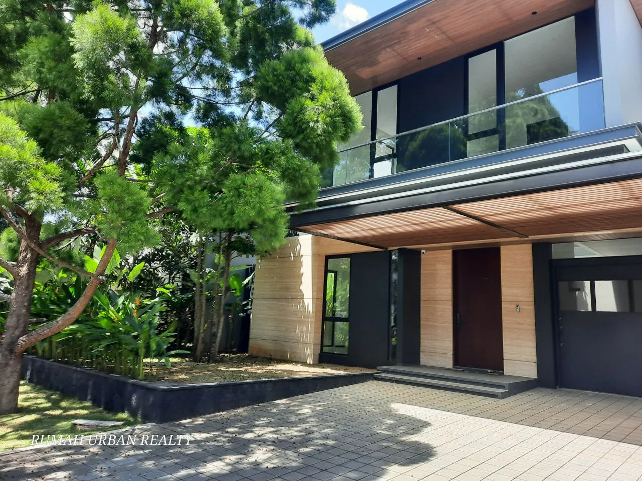 Rumah Komplek Ratna Agung, Kota Baru Parahyangan