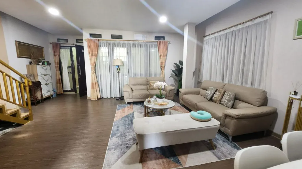 Rumah 3 Lantai, Bojong Koneng Raya